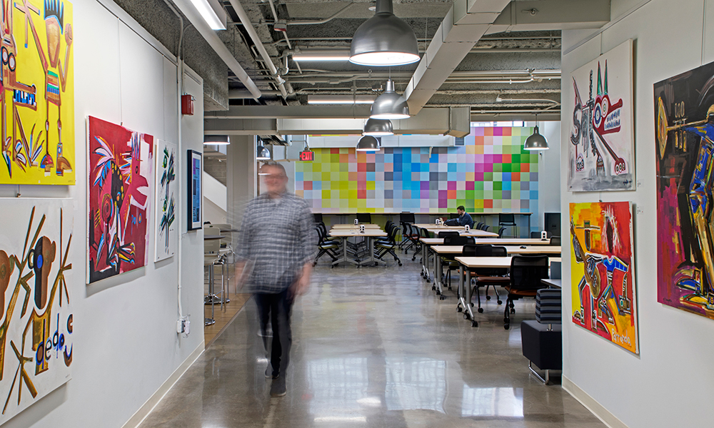 <p>A flexible open event area allows for public art showings.</p>
