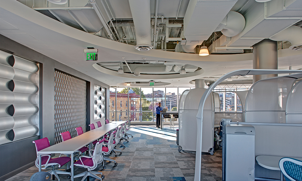 <p>Collaboration areas and private “pods” are available to start ups and individuals for short-term rental.</p>
