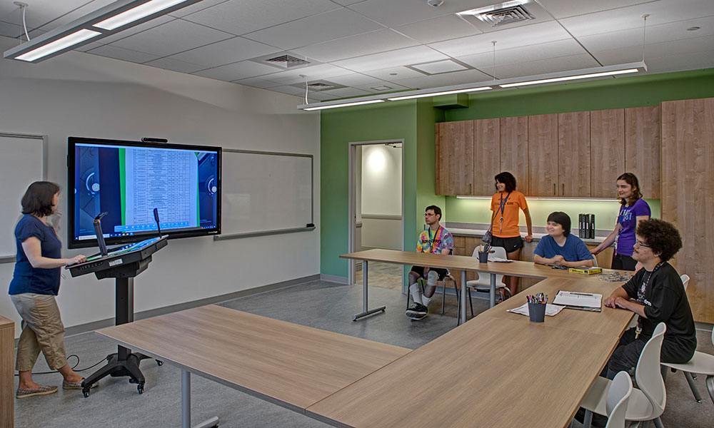 <p>It was important to use indirect lighting in most areas of the building.</p>
