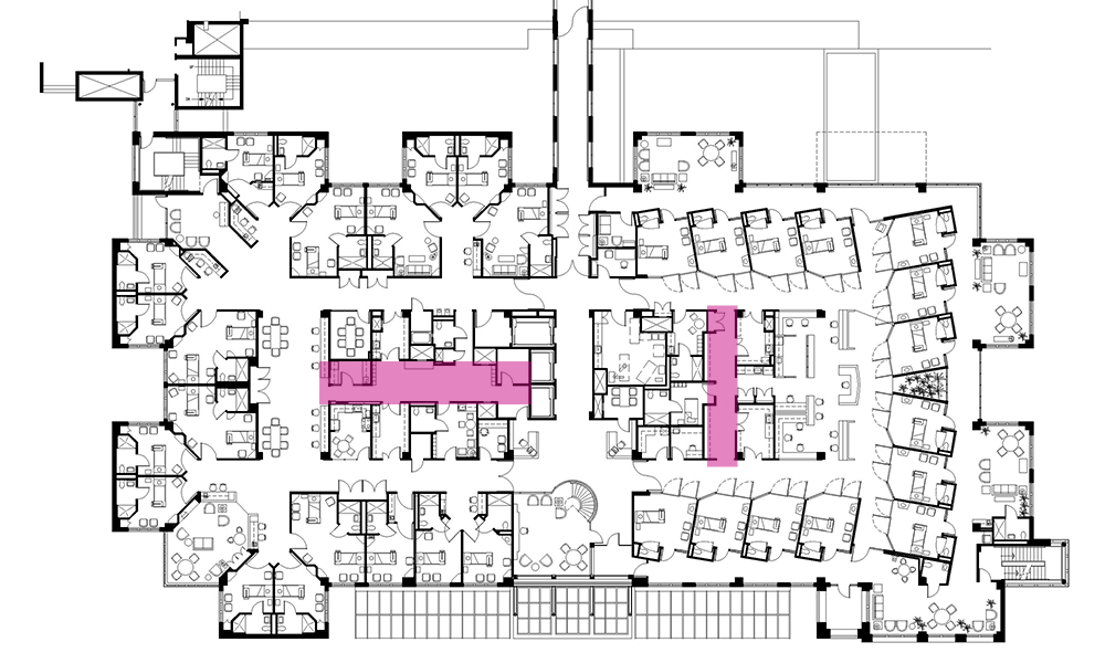 <p>An internal clutter corridor within the support area on each medical surgical unit to remove all equipment clutter from the corridors effectively keeping the corridors clear of obstructions providing functional and aesthetic benefits.</p>
