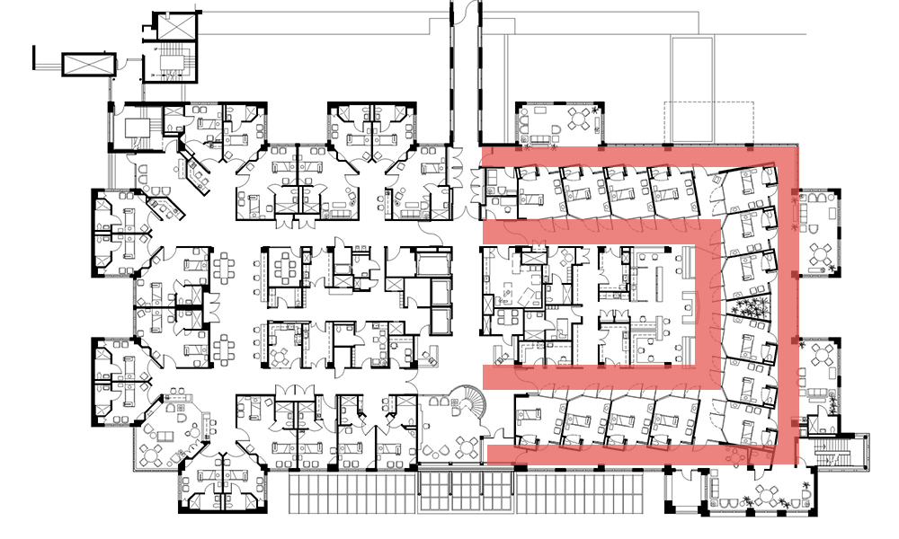 <p>A unique separation of staff and visitor by means of an external corridor on the Intensive Care Unit allows families to remain close to patients without disrupting the care of the patient.</p>
