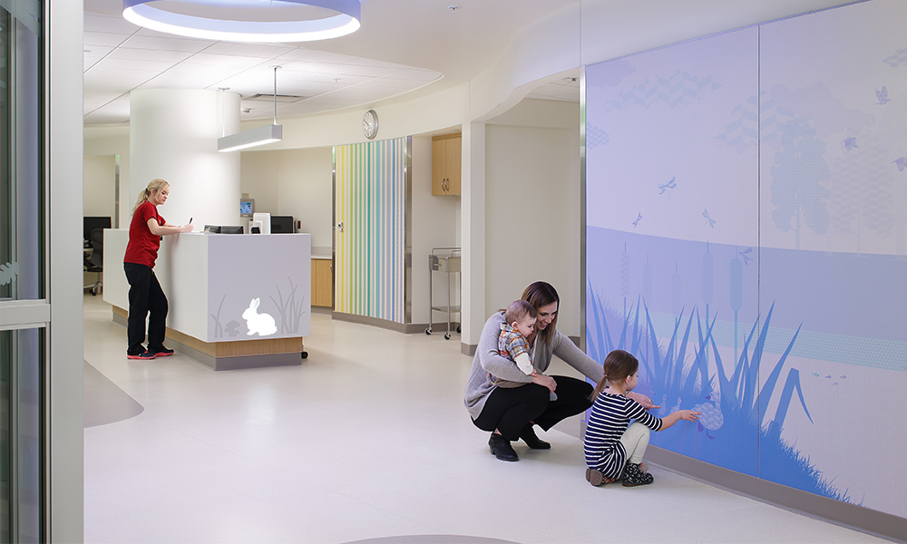 <p>The building features many elements of distraction for the children and families alike. </p>
