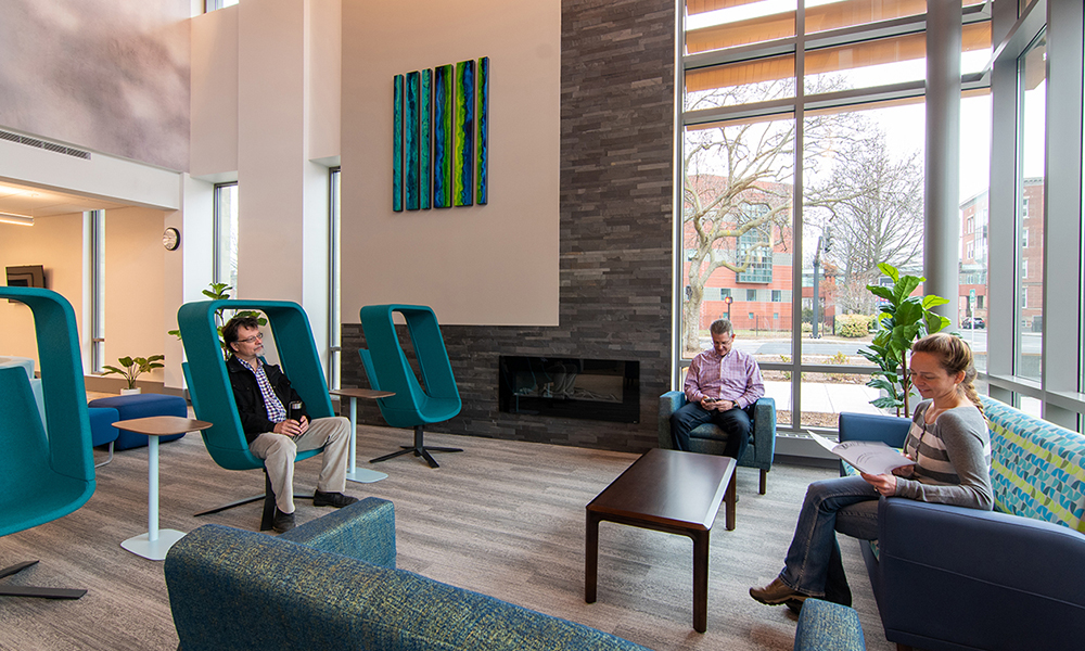 <p>The main high ceiling, glassed wall waiting area occupies the south east corner of the building providing a bright and comfortable setting for those waiting for loved ones in surgery.</p>
