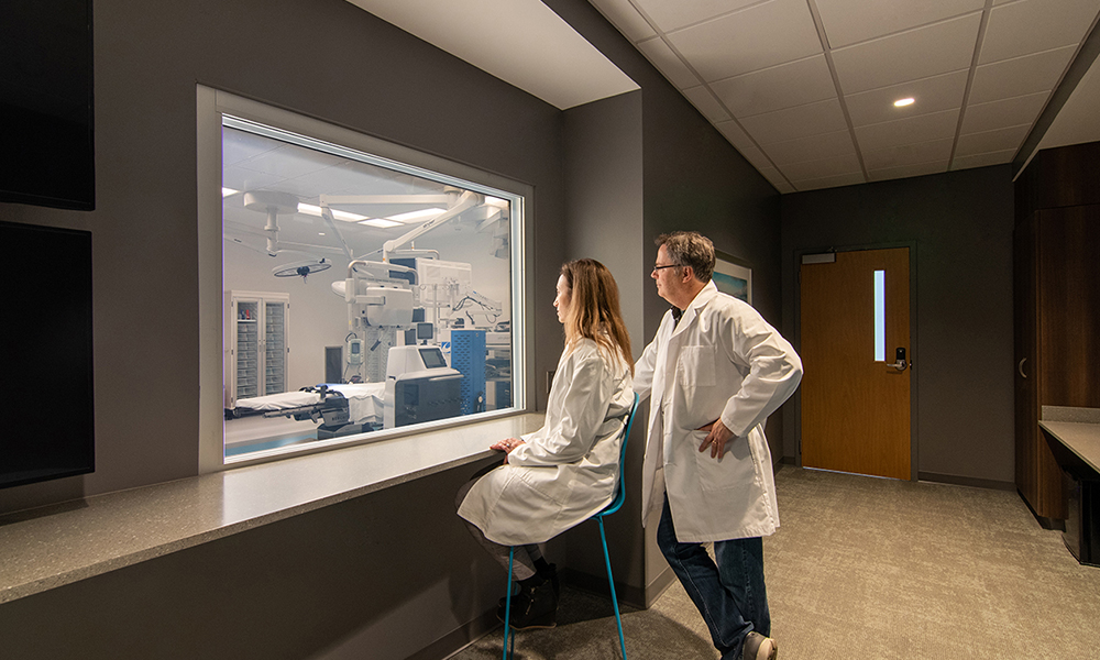 <p>A novel operating room viewing space with automatic switchable glazing was designed for teaching and observation.</p>
