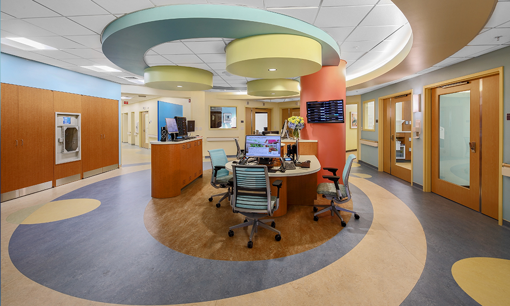 <p>There are three pods per floor and feature the family-centered private patient rooms arranged around a central nurse station to provide good clinical access and visibility to the neonatal bassinets.</p>
