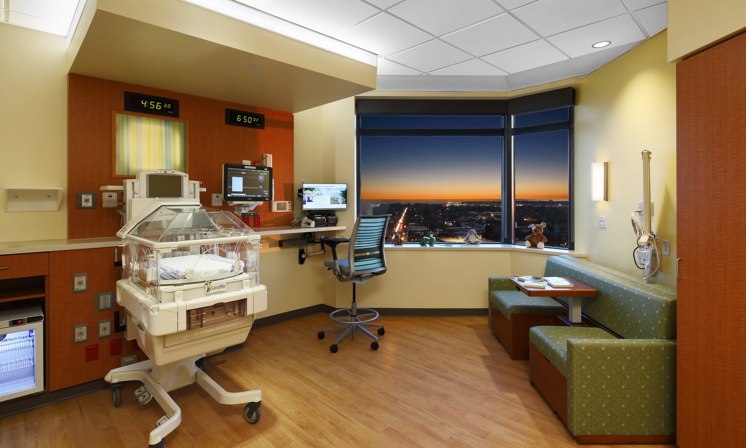 <p>The Children’s Hospital clinical and design team utilized evidence-based design studies, multiple field trips and researched best-in-class neonatal design concepts to advocate for a change to a private room model for the new NICU. </p>
