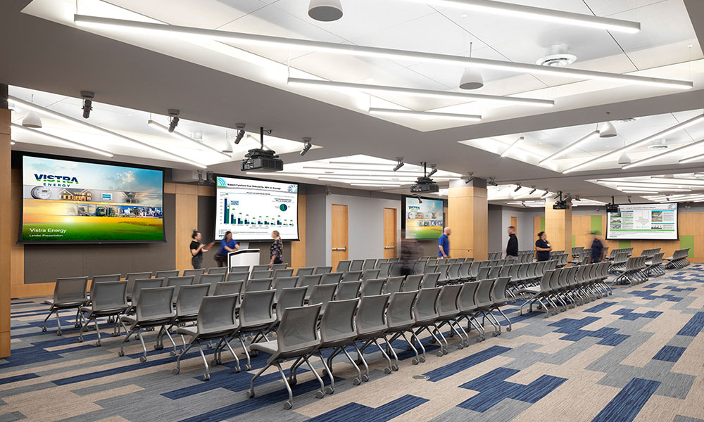 <p>Located on the Lower Level the conference center can hold up to 500 occupants. Easily sub-dividable with operable partitions, allowing for maximum flexibility within the space.</p>
