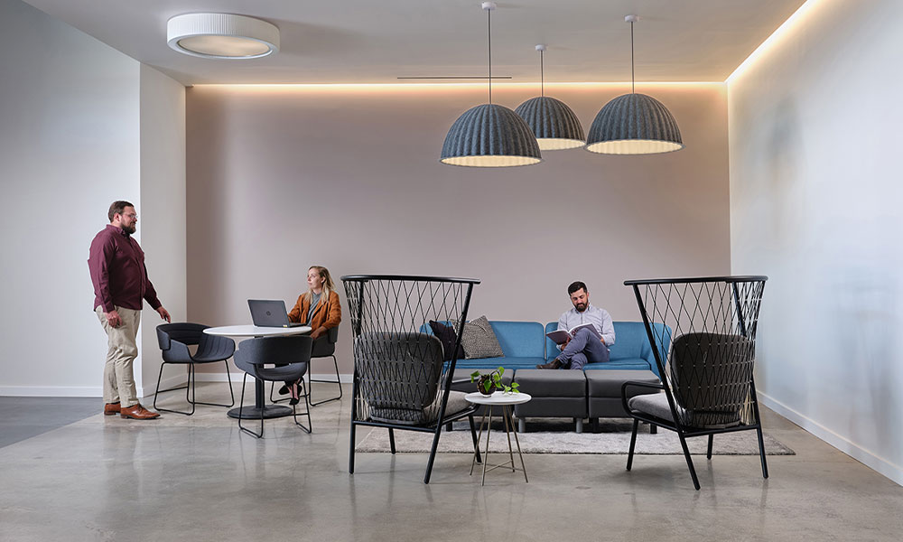 <p>Modern high-end finishes complete the space, giving the common area a warm and welcoming feel.</p>
