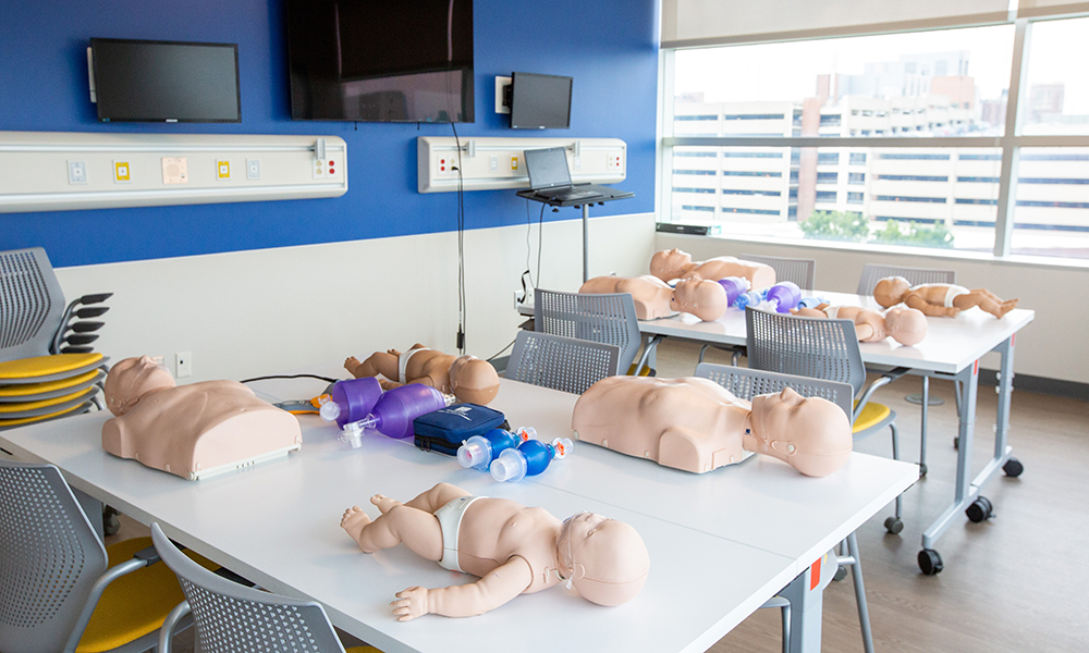 <p>Classrooms are designed for flexibility, featuring operable partitions, wipeable surfaces, AV technology, headwalls, and movable furniture – transforming effortlessly from a traditional classroom to a fully equipped skills lab.</p>
